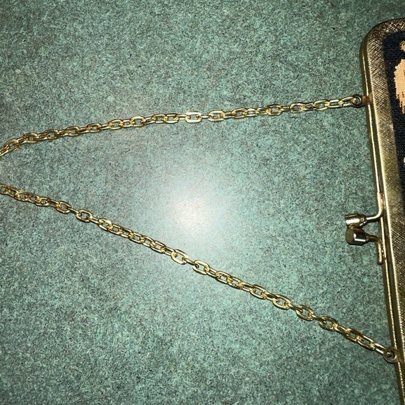 Vintage Walbaeg Hong Kong Tapestry Small Clasp Purse/Clutch - Picture 5 of 10